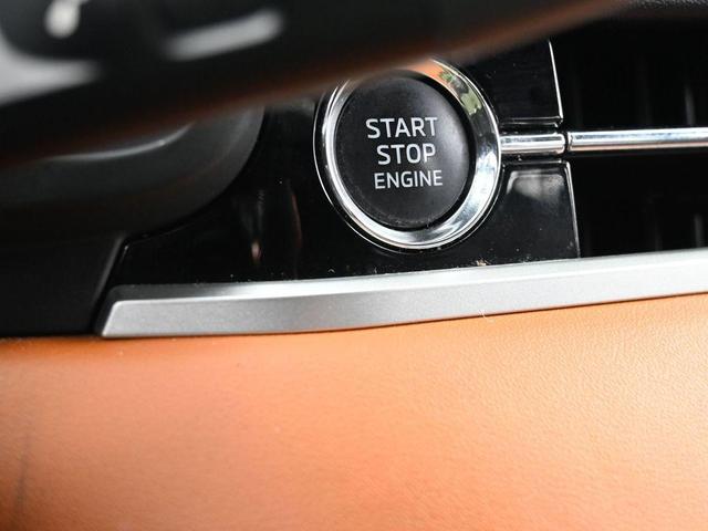 Photo of 2022 Silver Mitsubishi Outlander