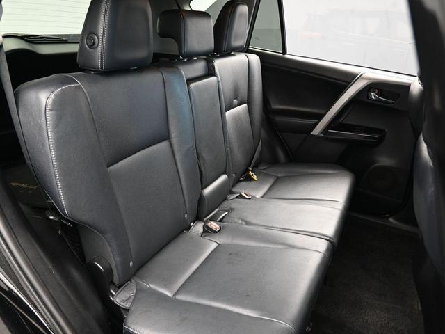 Photo of 2016 Black Toyota RAV4