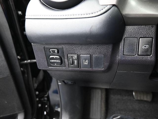 Photo of 2016 Black Toyota RAV4