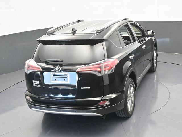 Photo of 2016 Black Toyota RAV4
