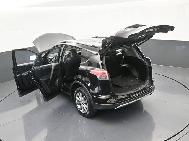 Photo of 2016 Black Toyota RAV4