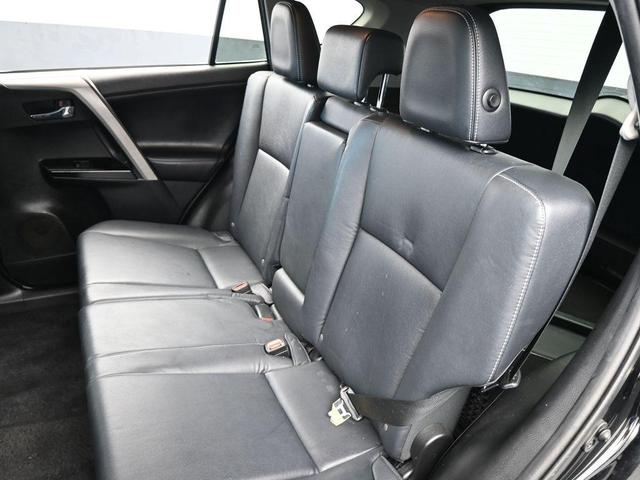Photo of 2016 Black Toyota RAV4
