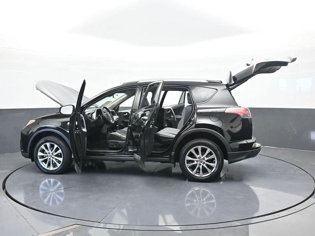 Photo of 2016 Black Toyota RAV4