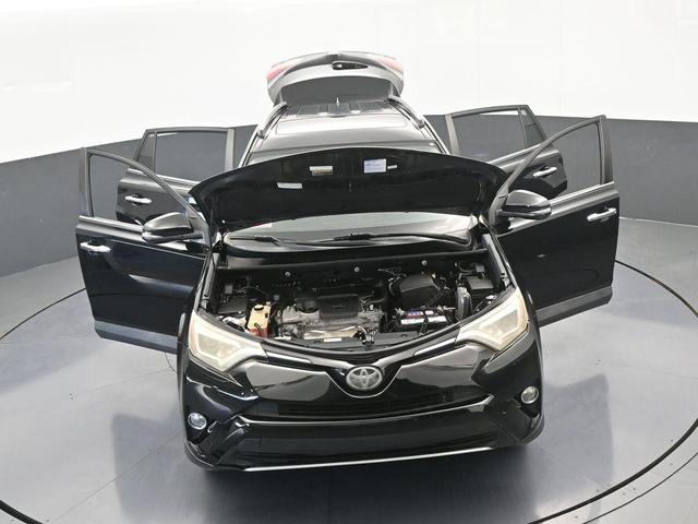 Photo of 2016 Black Toyota RAV4