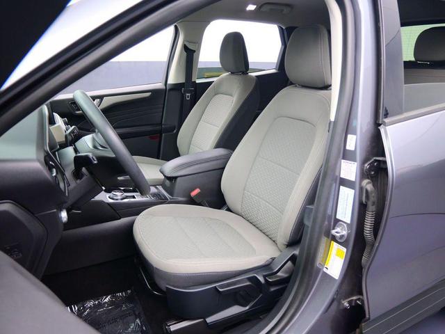 Photo of 2021 Gray Ford Escape