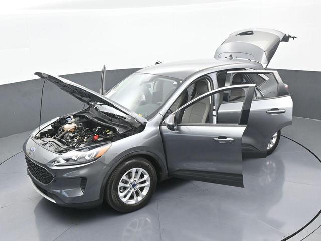Photo of 2021 Gray Ford Escape