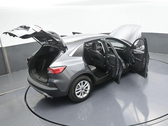 Photo of 2021 Gray Ford Escape