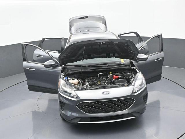 Photo of 2021 Gray Ford Escape