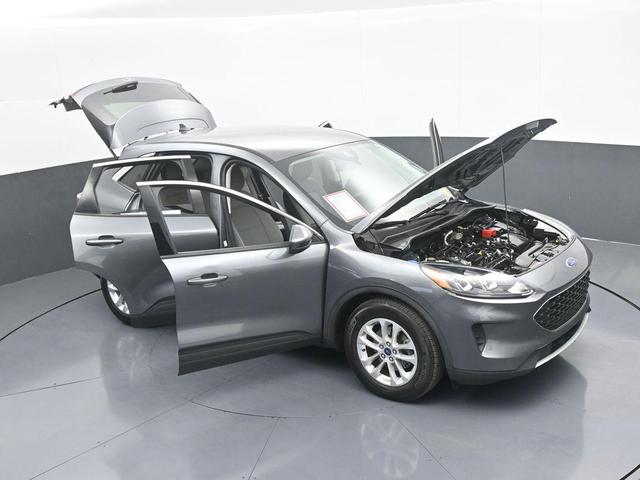 Photo of 2021 Gray Ford Escape