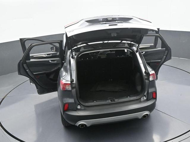 Photo of 2021 Gray Ford Escape
