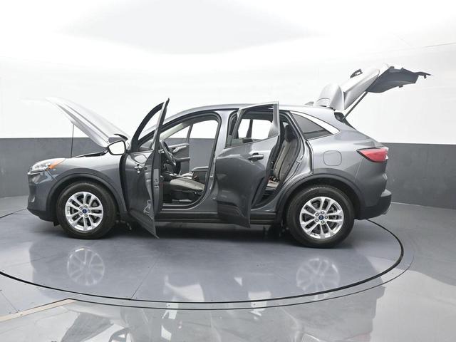 Photo of 2021 Gray Ford Escape