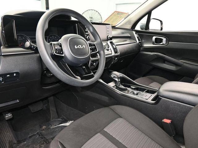 Photo of 2022 Everlasting Silver Kia Sorento