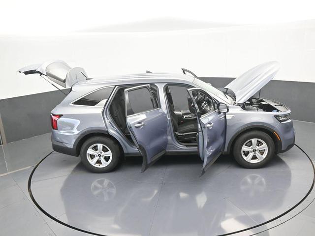 Photo of 2022 Everlasting Silver Kia Sorento