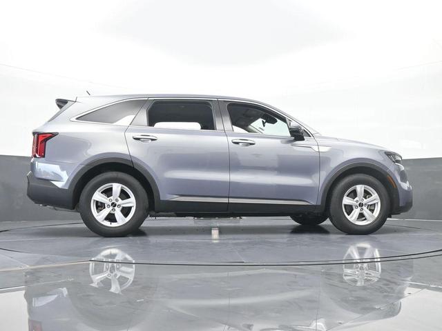 Photo of 2022 Everlasting Silver Kia Sorento