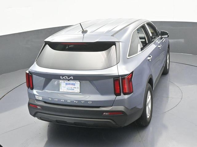 Photo of 2022 Everlasting Silver Kia Sorento