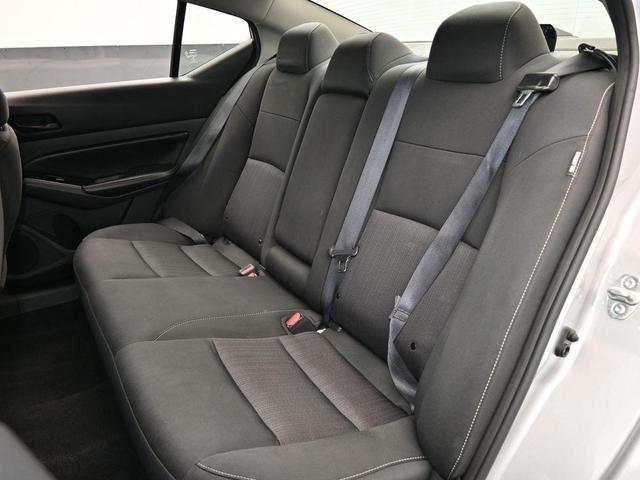 Photo of 2023 Brilliant Silver Metallic Nissan Altima