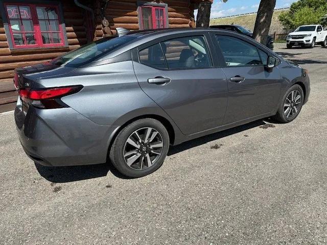 Photo of 2021 Gun Metallic Nissan Versa