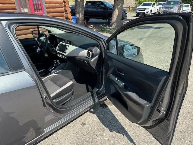 Photo of 2021 Gun Metallic Nissan Versa