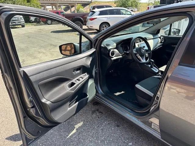 Photo of 2021 Gun Metallic Nissan Versa