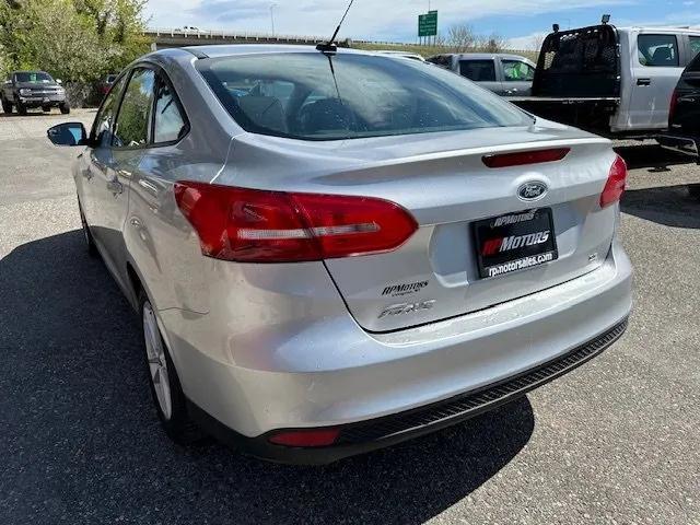 Photo of 2017 Ingot Silver Metallic Ford Focus