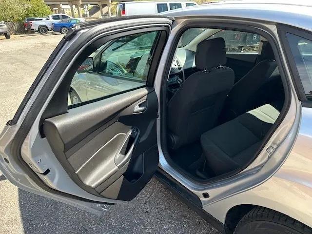 Photo of 2017 Ingot Silver Metallic Ford Focus