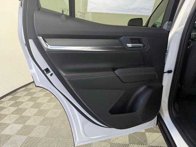 Photo of 2026 Summit White GMC Terrain