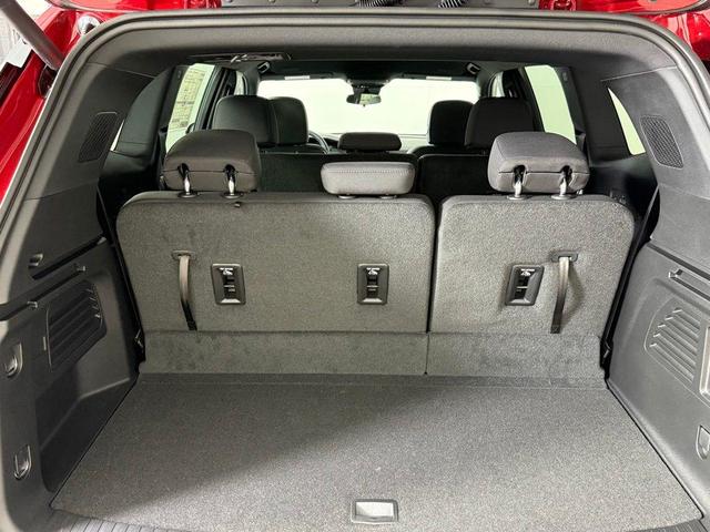 Photo of 2025 Volcanic Red GMC Acadia