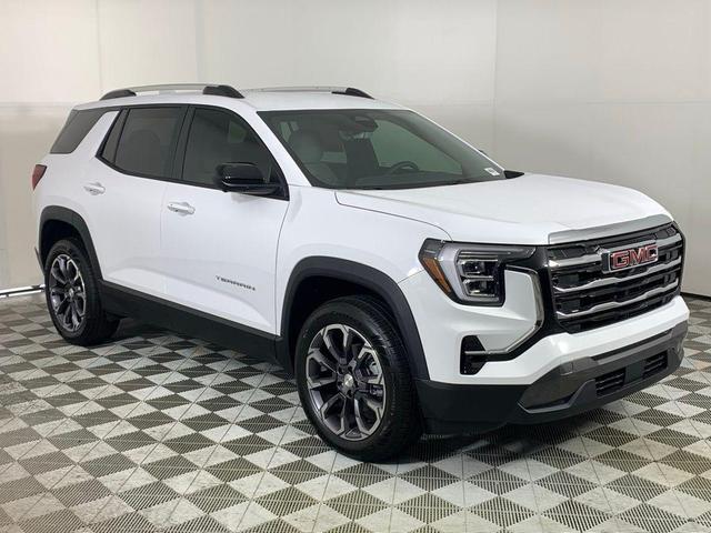 Photo of 2026 Summit White GMC Terrain