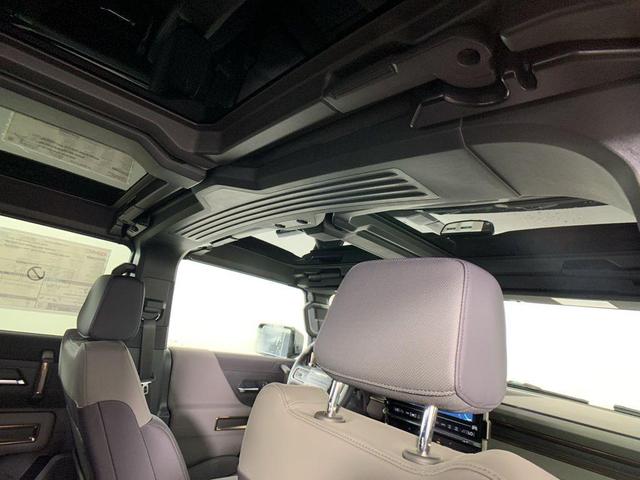 Photo of 2025 Black GMC HUMMER EV SUV