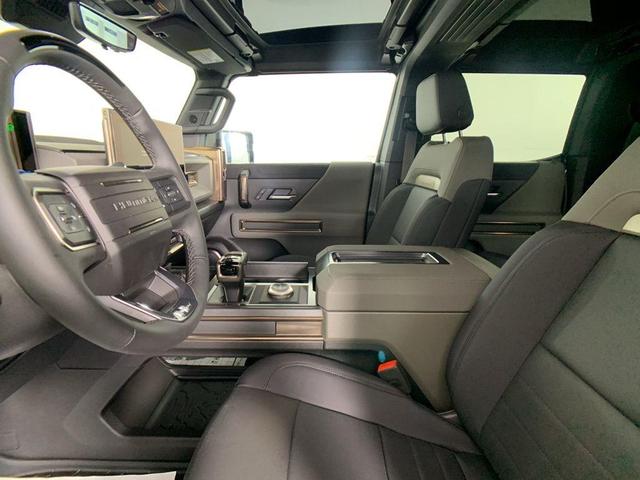Photo of 2025 Black GMC HUMMER EV SUV