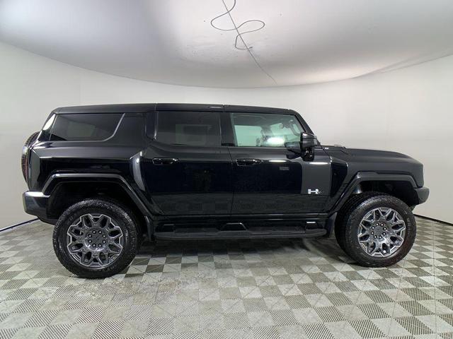 Photo of 2025 Black GMC HUMMER EV SUV