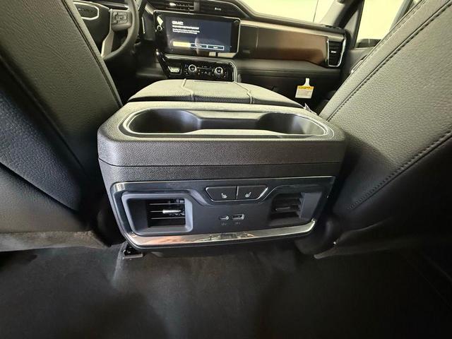 Photo of 2025 Summit White GMC Sierra 2500
