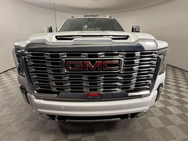 Photo of 2025 Summit White GMC Sierra 2500