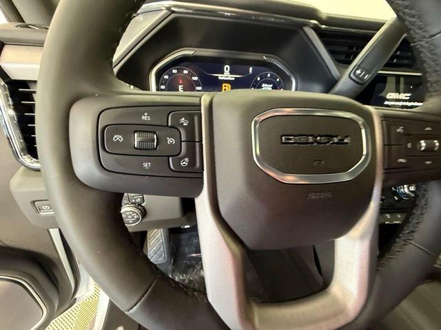 Photo of 2025 Summit White GMC Sierra 2500