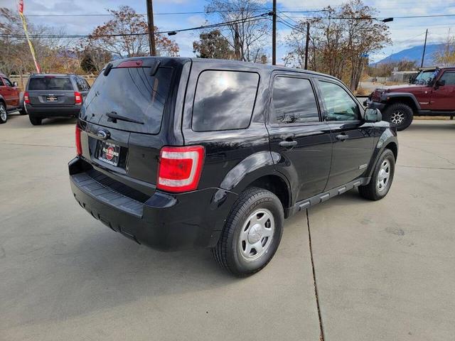 Photo of 2008 Black Ford Escape