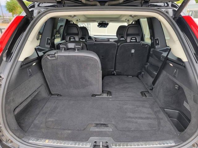 Photo of 2017 Onyx Black Metallic Volvo XC90