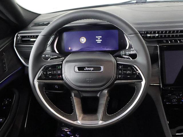 Photo of 2024 Bright White Jeep Grand Cherokee