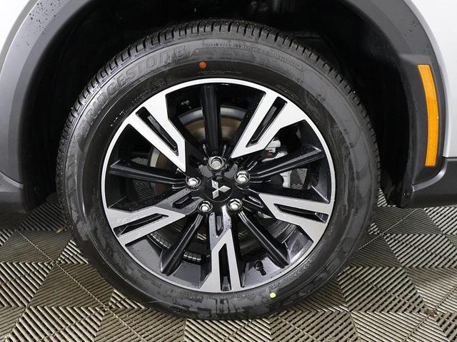 Photo of 2025 Alloy Silver Metallic Mitsubishi Eclipse Cross