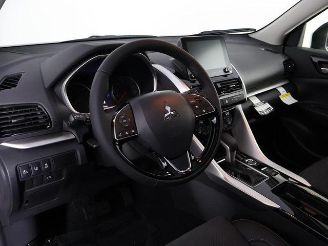 Photo of 2025 Alloy Silver Metallic Mitsubishi Eclipse Cross
