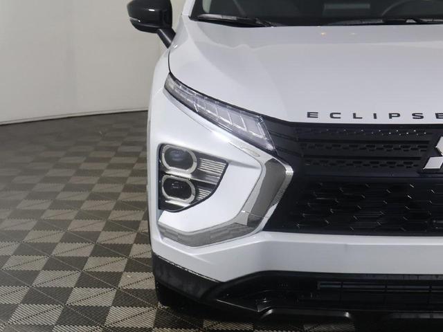 Photo of 2025 White Diamond Mitsubishi Eclipse Cross
