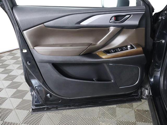 Photo of 2021 Jet Black Mica Mazda CX-9