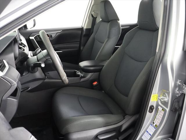 Photo of 2022 Silver Sky Metallic Toyota RAV4