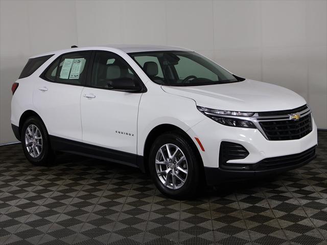 Photo of 2023 Summit White Chevrolet Equinox