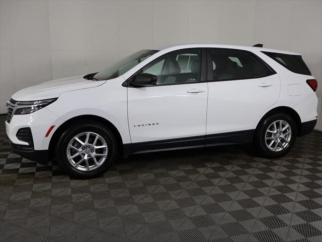 Photo of 2023 Summit White Chevrolet Equinox