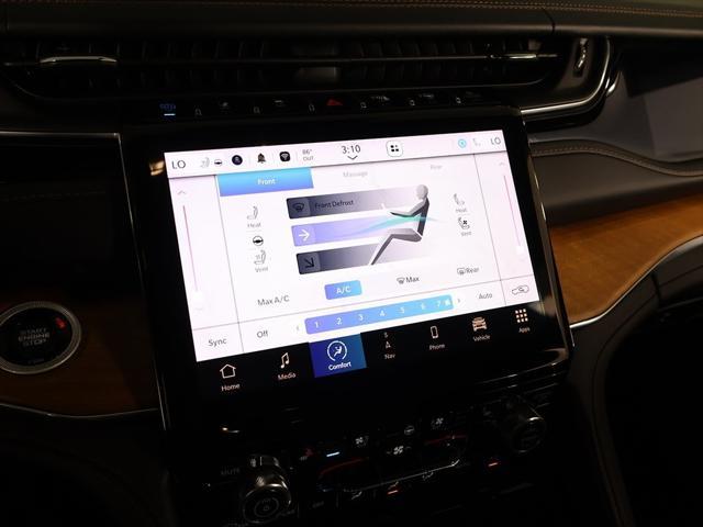 Photo of 2023 Diamond Black Crystal Pearlcoat Jeep Grand Cherokee 4xe
