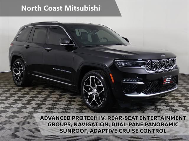 Photo of 2023 Diamond Black Crystal Pearlcoat Jeep Grand Cherokee 4xe
