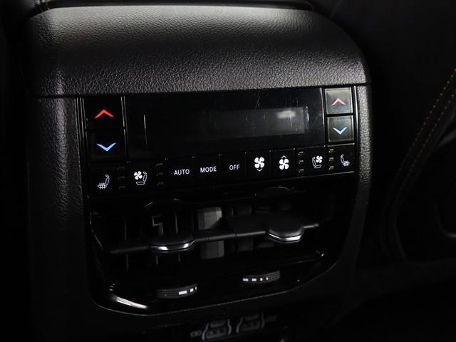 Photo of 2023 Diamond Black Crystal Pearlcoat Jeep Grand Cherokee 4xe