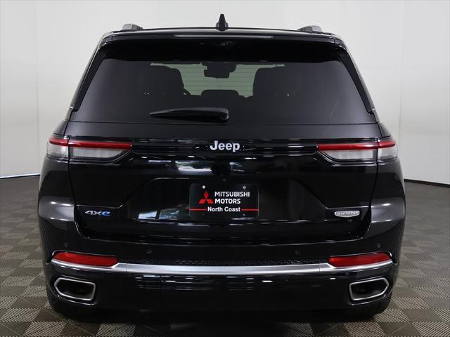 Photo of 2023 Diamond Black Crystal Pearlcoat Jeep Grand Cherokee 4xe