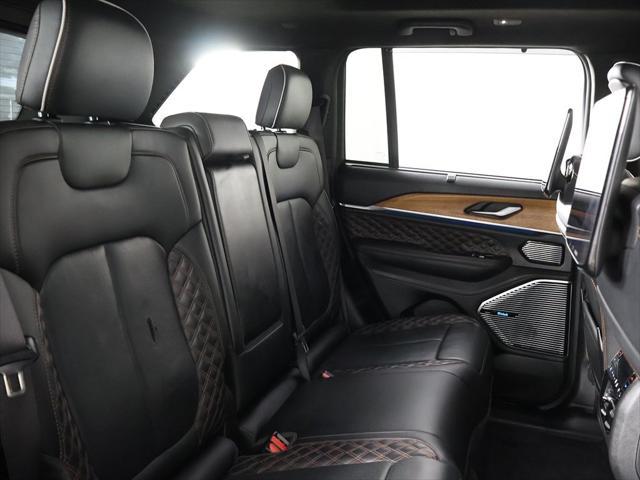 Photo of 2023 Diamond Black Crystal Pearlcoat Jeep Grand Cherokee 4xe