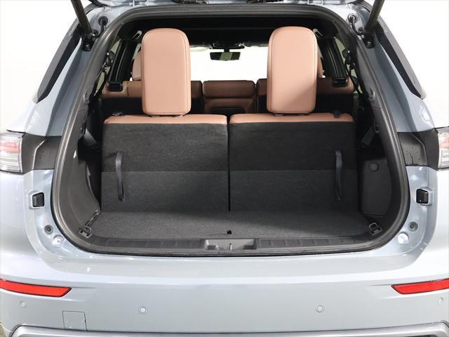 Photo of 2025 Moonstone Gray Metallic/Black Roof Mitsubishi Outlander